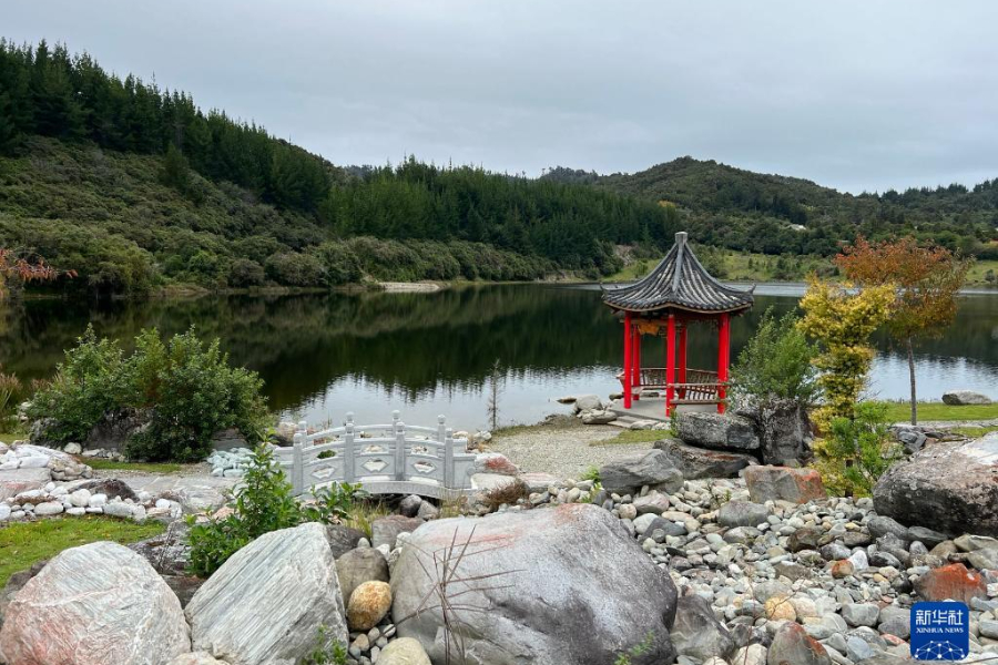 這是4月29日拍攝的新西蘭羅斯華人淘金紀念公園一角。新華社發(fā)（沃爾特 攝）