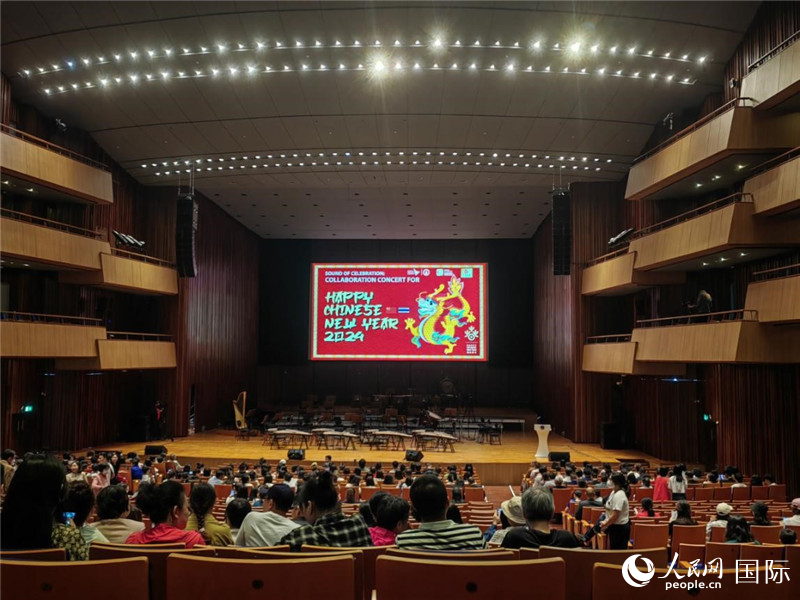 “歡慶之聲—2024歡樂春節(jié)音樂會”14日在泰國瑪希隆王子音樂廳舉行。人民網(wǎng)記者 楊一攝