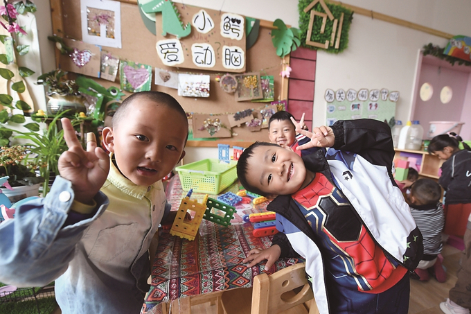 江蘇援建的拉薩市江蘇實(shí)驗(yàn)幼兒園，所有師資在江蘇接受培訓(xùn)，打造具有江蘇水準(zhǔn)的優(yōu)質(zhì)學(xué)前教育資源。 本報(bào)記者 萬程鵬 攝