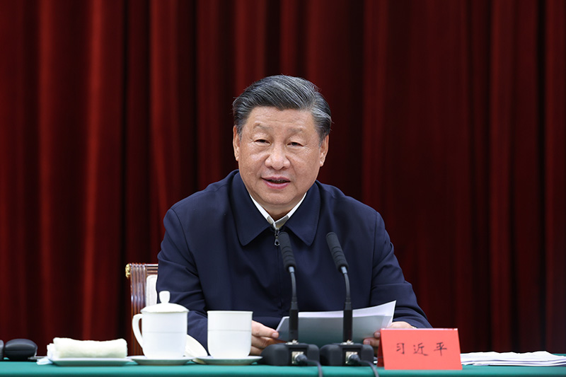 2023年10月12日下午，中共中央總書記、國家主席、中央軍委主席習近平在江西省南昌市主持召開進一步推動長江經(jīng)濟帶高質(zhì)量發(fā)展座談會并發(fā)表重要講話。新華社記者 鞠鵬 攝
