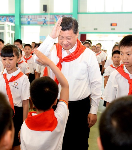 2014年5月30日，習(xí)近平總書(shū)記來(lái)到北京市海淀區(qū)民族小學(xué)，參加慶祝“六一”國(guó)際兒童節(jié)活動(dòng)。