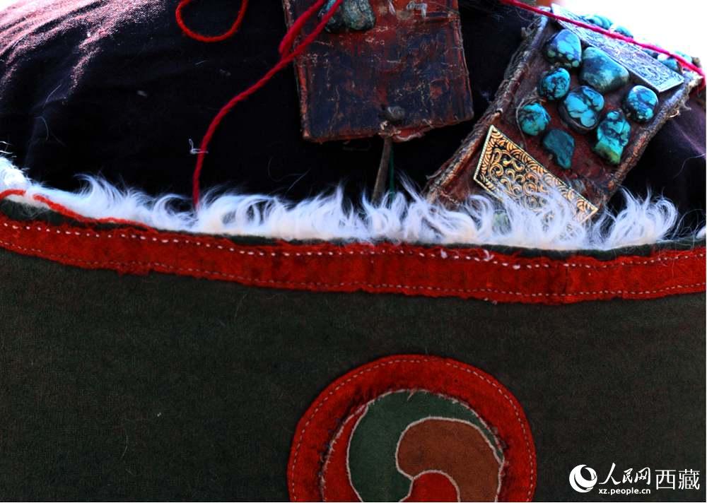 “飛天服飾”細節(jié)展示。 人民網(wǎng) 李海霞攝