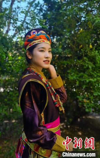圖為國家級非遺項目——林芝工布藏族服飾?！±盍?攝